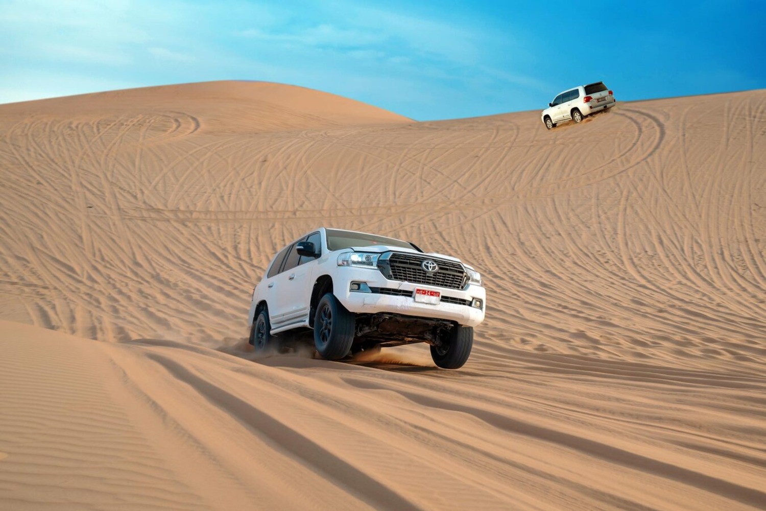 https://fasteagletravelandtoursim.com/wp-content/uploads/2025/05/Evening-desert-safari-auh-abu-dhabi-things-to-do-in-the-evening-at-desert.jpg